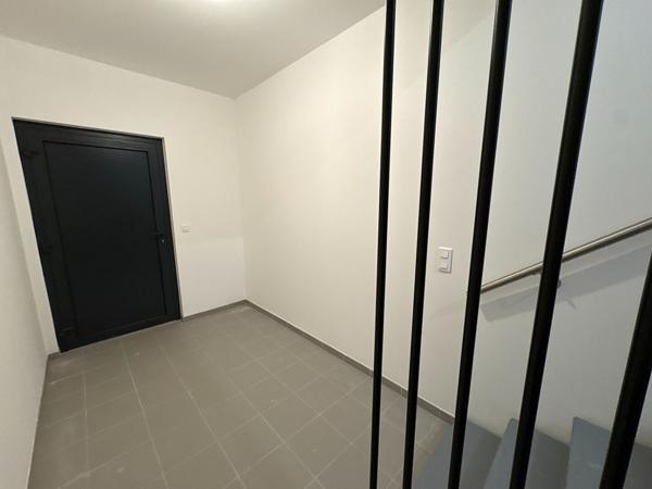 Maison 2 pièces 76.57 m2