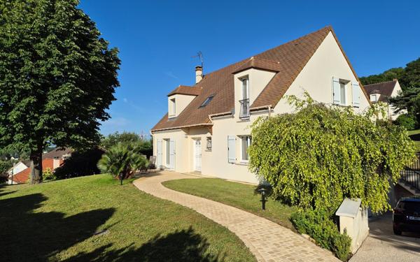 Maison à vendre    6 pièces •  Mézières-sur-Seine