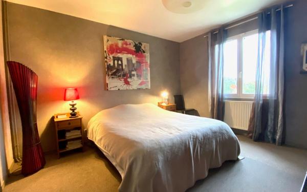 Maison à vendre    6 pièces •  Mézières-sur-Seine