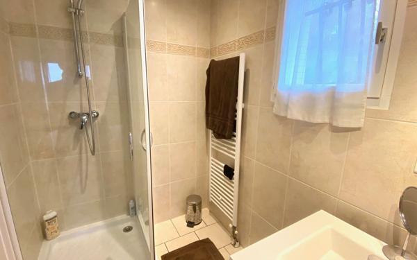 Maison à vendre    6 pièces •  Mézières-sur-Seine