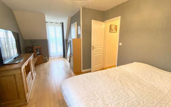 Maison à vendre    6 pièces •  Mézières-sur-Seine