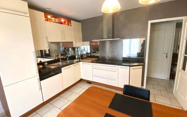 Maison à vendre    6 pièces •  Mézières-sur-Seine