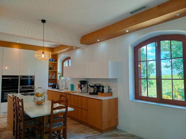 PROPRIETE : MAISON 360 m² + GARAGE 110 m² + TERRAIN 5300 m²