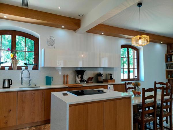 PROPRIETE : MAISON 360 m² + GARAGE 110 m² + TERRAIN 5300 m²