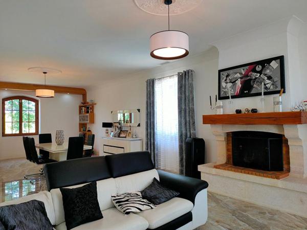 PROPRIETE : MAISON 360 m² + GARAGE 110 m² + TERRAIN 5300 m²