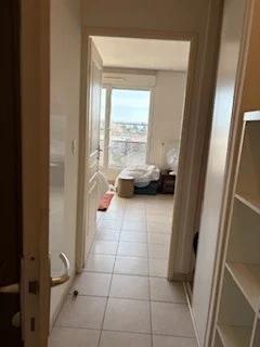STUDIO A LOUER - VENISSIEUX Centre-Ville 32.46 m 2 770 € charges comprises par mois