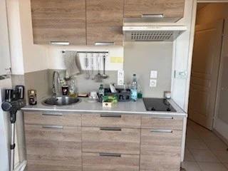 STUDIO A LOUER - VENISSIEUX Centre-Ville 32.46 m 2 770 € charges comprises par mois