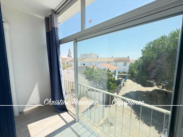 Appartement DUPLEX au coeur de Croix de Vie 2 pièces avec Terrasse et emplacement parking à 150 m. de la gare SAINT GILLES CROIX DE VIE (85)