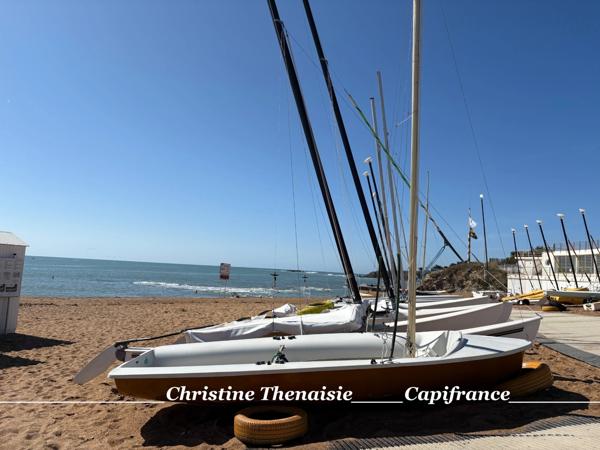 Appartement DUPLEX au coeur de Croix de Vie 2 pièces avec Terrasse et emplacement parking à 150 m. de la gare SAINT GILLES CROIX DE VIE (85)