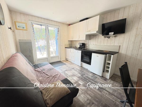 Appartement DUPLEX au coeur de Croix de Vie 2 pièces avec Terrasse et emplacement parking à 150 m. de la gare SAINT GILLES CROIX DE VIE (85)