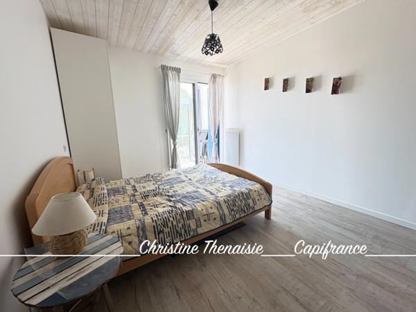 Appartement DUPLEX au coeur de Croix de Vie 2 pièces avec Terrasse et emplacement parking à 150 m. de la gare SAINT GILLES CROIX DE VIE (85)