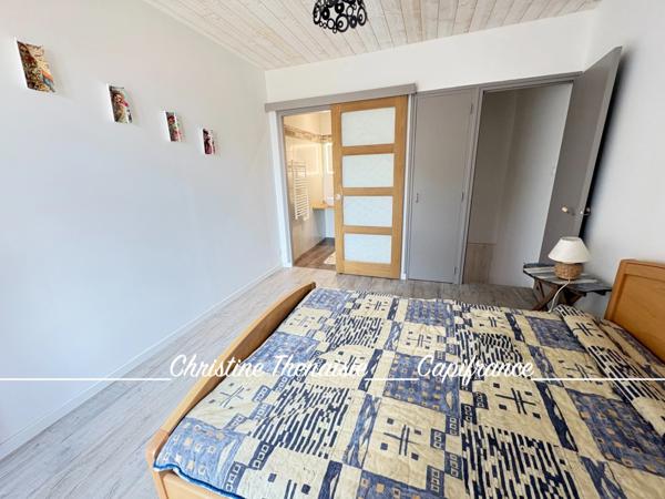 Appartement DUPLEX au coeur de Croix de Vie 2 pièces avec Terrasse et emplacement parking à 150 m. de la gare SAINT GILLES CROIX DE VIE (85)