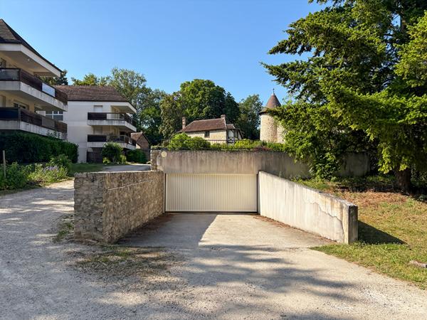 Appartement à Lardy avec balcon, cave et parking