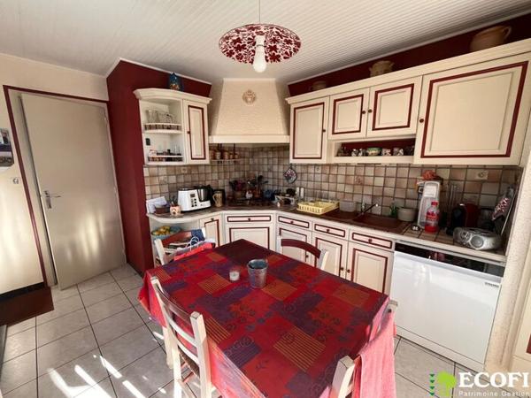 Jolie maison sur sous-sol