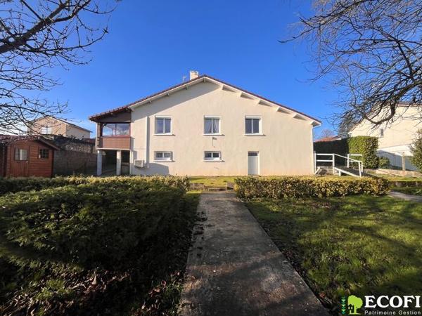 Jolie maison sur sous-sol