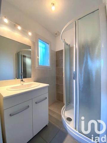 Maison traditionnelle 7 pièces de 171 m² à Grans (13450)