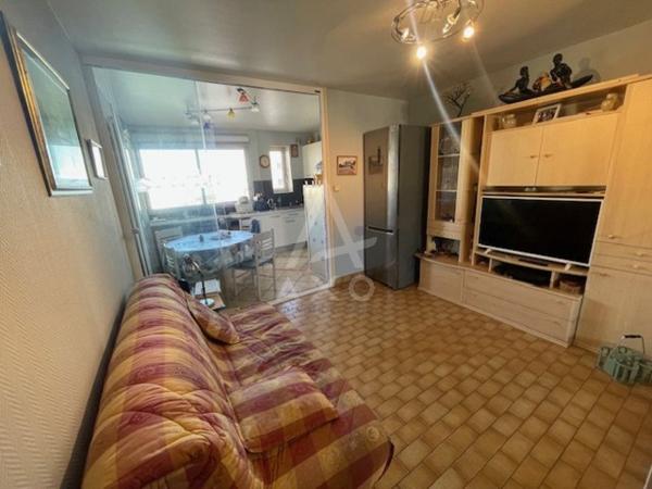 APPARTEMENT F2 1ER ETAGE ASCENSEUR PLACE DE PARKING