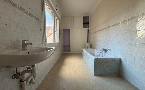 Maison à vendre    5 pièces • 145 m2 Yutz