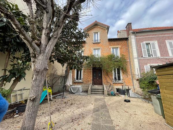 Maison 6 pièces à vendre à Maisons-Laffitte Centre Ville - Proche Gare et RER €1 090 000 ** - Référence 13357