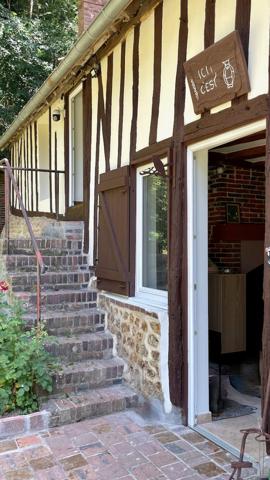 Propriete
                                                                                                                                                                                                                                                                                                                        6 pièce(s)                                                                                                                                                                                                          4 chambre(s)                                                                                                                                                                                                          180  m²