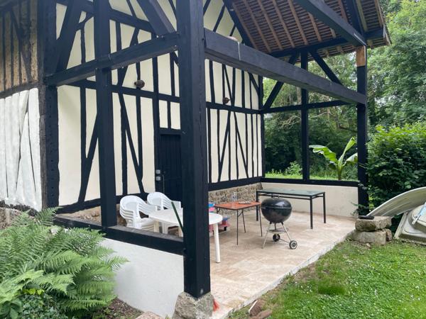 Propriete
                                                                                                                                                                                                                                                                                                                        6 pièce(s)                                                                                                                                                                                                          4 chambre(s)                                                                                                                                                                                                          180  m²