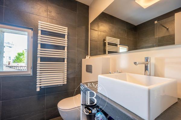 Courbevoie, Maison 7 Chambres -  258 m² à vendre
