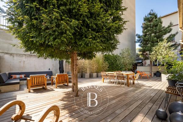 Courbevoie, Maison 7 Chambres -  258 m² à vendre