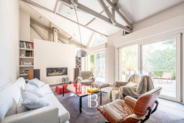 Courbevoie, Maison 7 Chambres -  258 m² à vendre