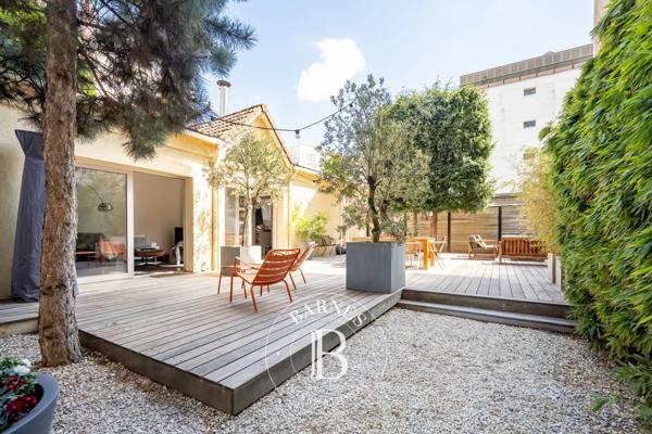 Courbevoie, Maison 7 Chambres -  258 m² à vendre