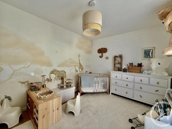 Maison à vendre  4 pièces - 142 m 2   L HOUMEAU  - 17