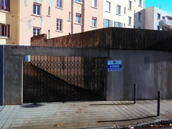 PLACE DE PARKING A LOUER