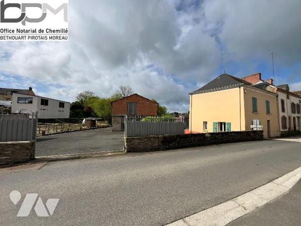 À Vendre, maison de 130 m² avec 4 chambres, bord de rivière. Située en bord de rivière, cette m...