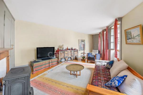 Maison à vendre 10 pièces GEX (01)