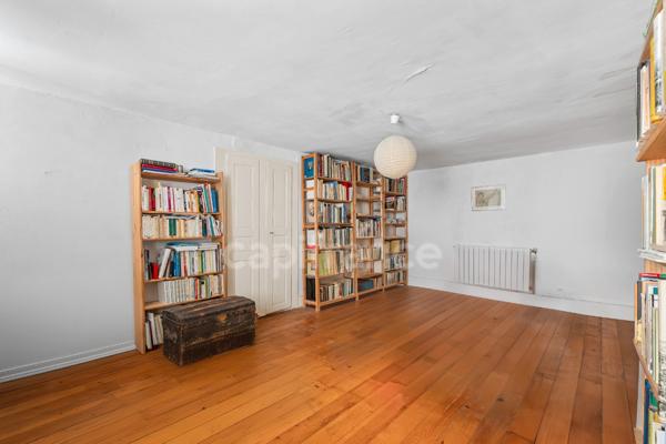 Maison à vendre 10 pièces GEX (01)