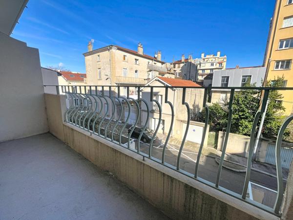 Appartement 4 pièces - 77 m² Exclusivité efficity