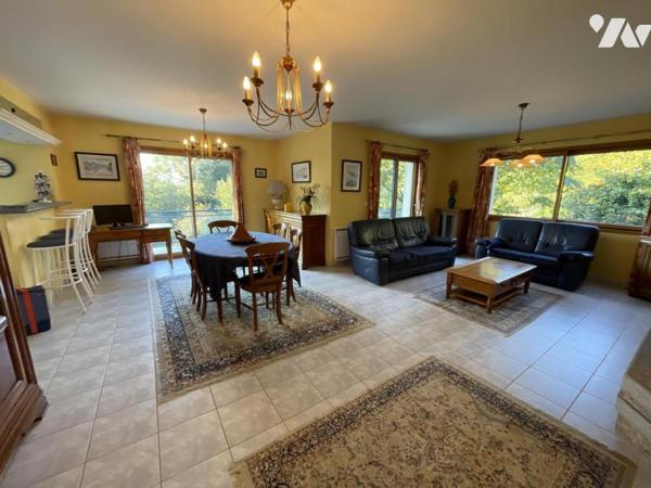 Maison avec piscine à Gourin