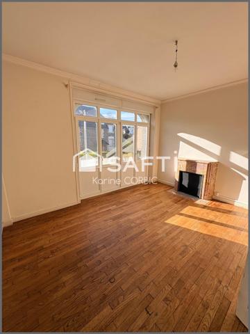 SAINT MICHEL, 4 niveaux spacieux , sous sol de 80m2 à aménager pour acces direct au jardin.