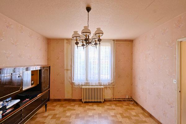 Maison avec garage Varennes-Vauzelles 3 chambres proche ecoles et commerces 5 minutes de Nevers