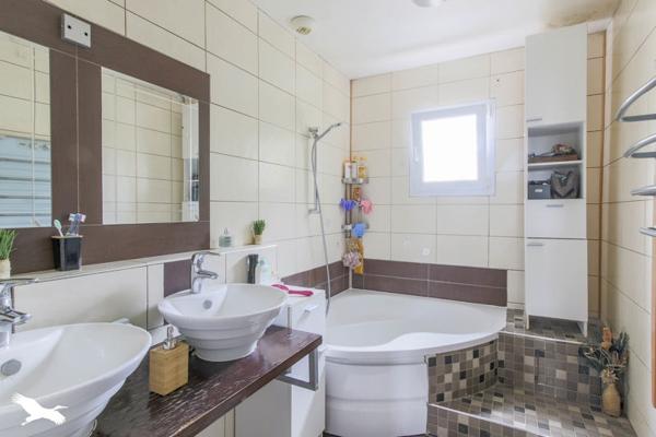 Maison à vendre 488 800 € Les Clayes-sous-Bois 7 p 144 m² DPE D