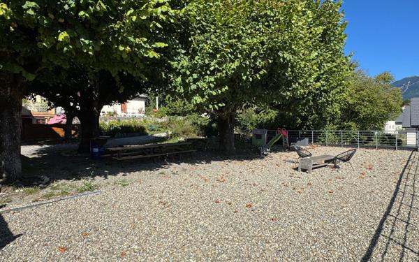 Appartement à vendre    3 pièces • 74,56 m2 Saint-Jean-d'Arvey