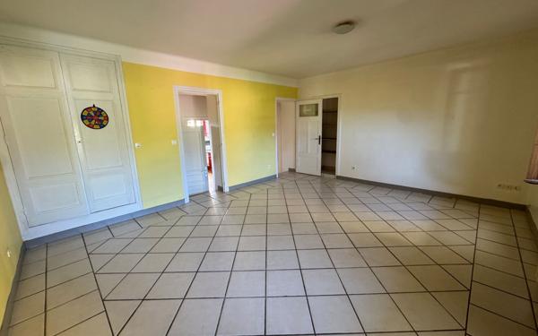 Appartement à vendre    3 pièces • 74,56 m2 Saint-Jean-d'Arvey