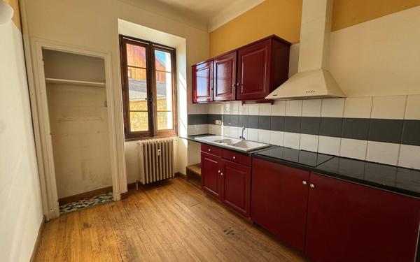 Appartement à vendre    3 pièces • 74,56 m2 Saint-Jean-d'Arvey