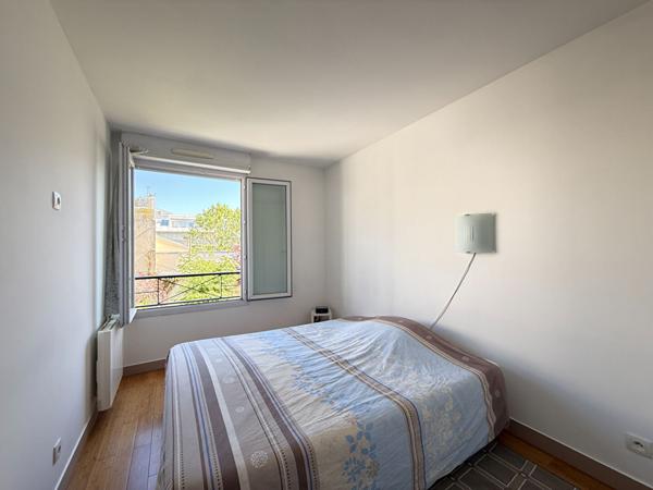 Appartement 4 pièce(s)_traversant_82m²_terrasse_parking_cave_vues dégagées