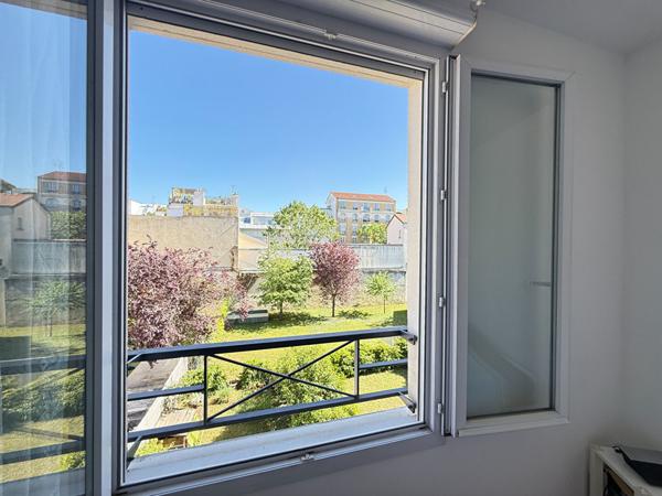 Appartement 4 pièce(s)_traversant_82m²_terrasse_parking_cave_vues dégagées