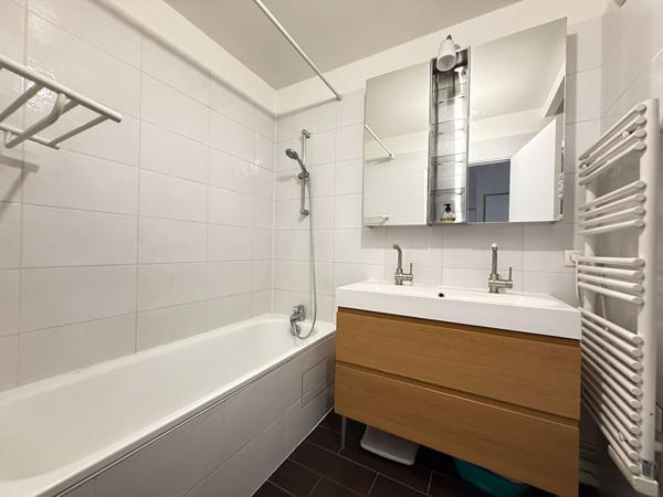 Appartement 4 pièce(s)_traversant_82m²_terrasse_parking_cave_vues dégagées