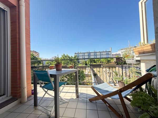 Appartement 4 pièce(s)_traversant_82m²_terrasse_parking_cave_vues dégagées