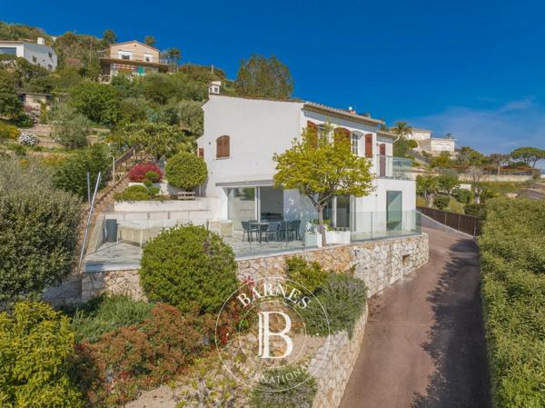 Mandelieu-la-Napoule, Villa 5 Chambres -  204 m² à vendre