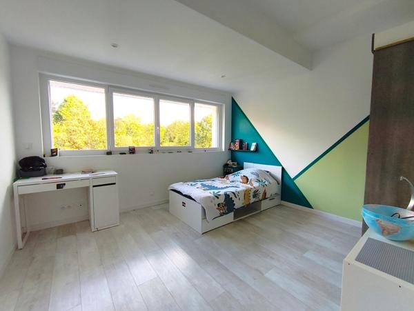 Maison traditionnelle aux beaux volumes et entièrement rénovée