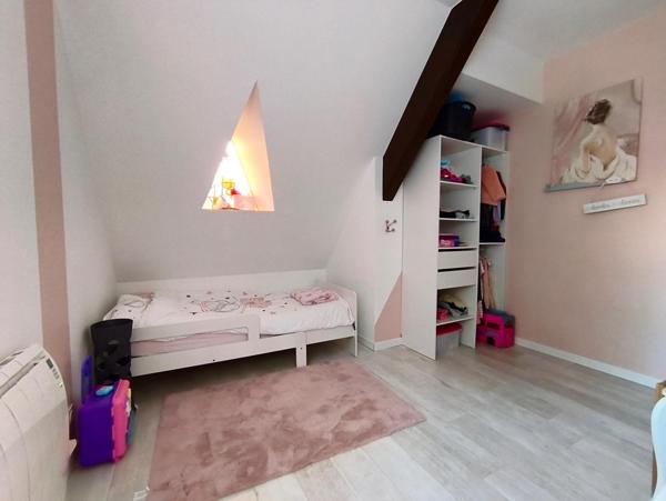 Maison traditionnelle aux beaux volumes et entièrement rénovée