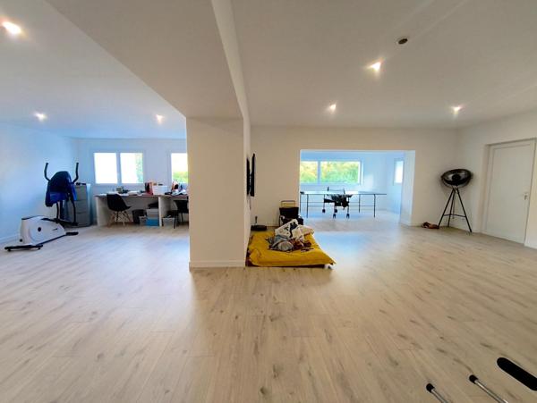 Maison traditionnelle aux beaux volumes et entièrement rénovée